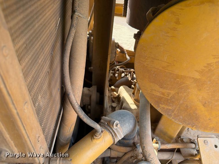 image for item FP3501 1998 Caterpillar D6R XL dozer