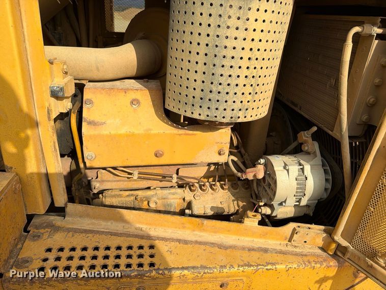 image for item FP3501 1998 Caterpillar D6R XL dozer