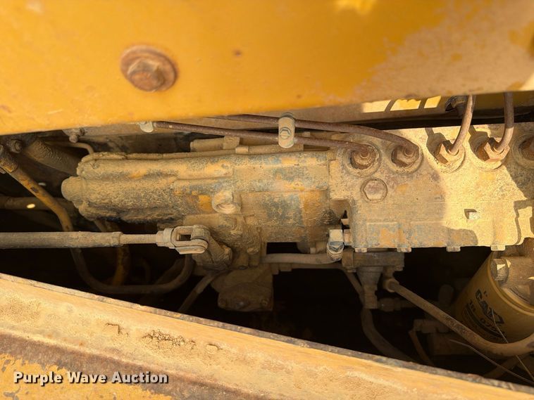 image for item FP3501 1998 Caterpillar D6R XL dozer