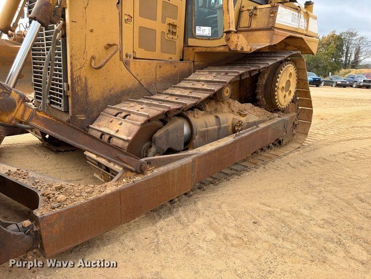 image for item FP3501 1998 Caterpillar D6R XL dozer