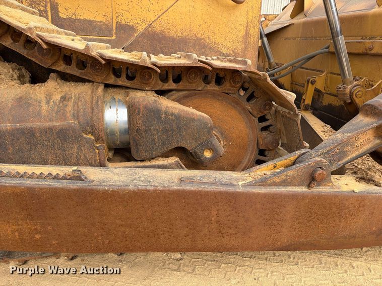 image for item FP3501 1998 Caterpillar D6R XL dozer