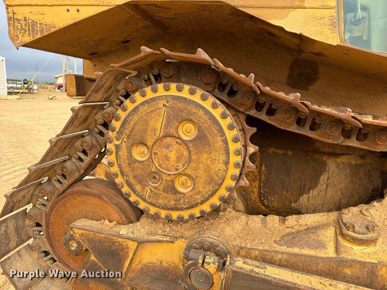image for item FP3501 1998 Caterpillar D6R XL dozer