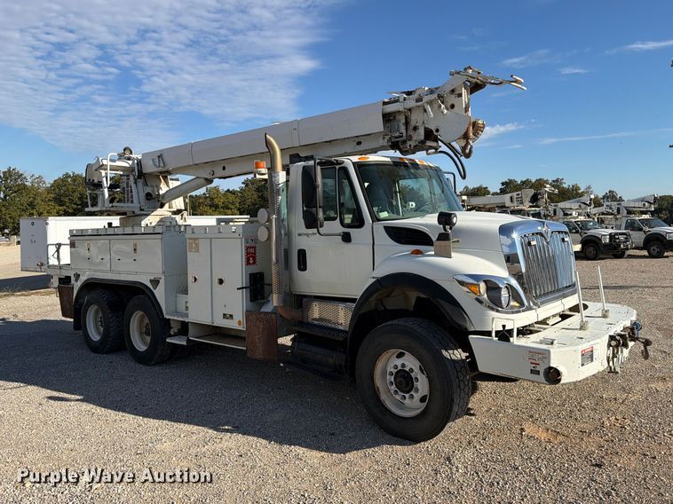 image for item FP3545 2011 International Workstar 7600 digger derrick truck