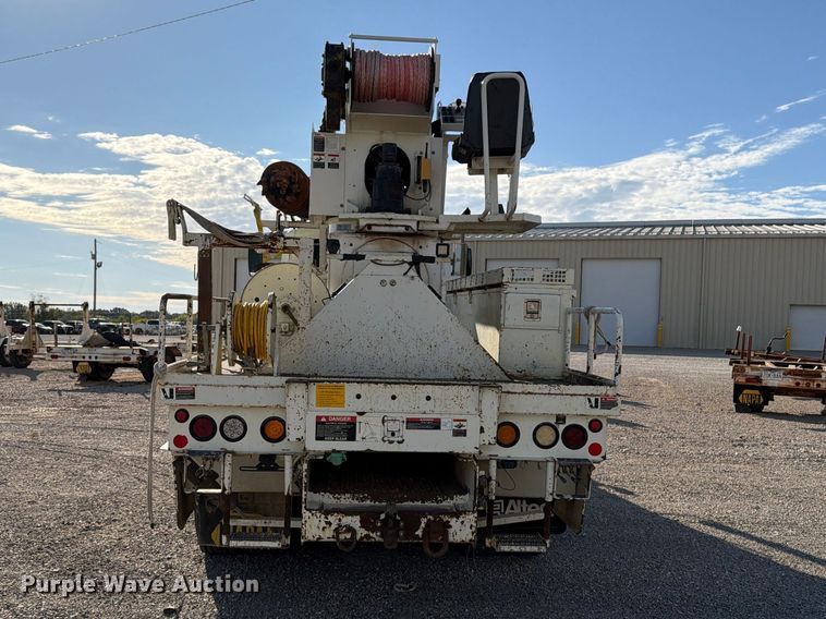 image for item FP3545 2011 International Workstar 7600 digger derrick truck