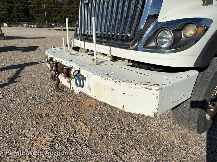 image for item FP3545 2011 International Workstar 7600 digger derrick truck