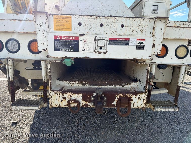 image for item FP3545 2011 International Workstar 7600 digger derrick truck