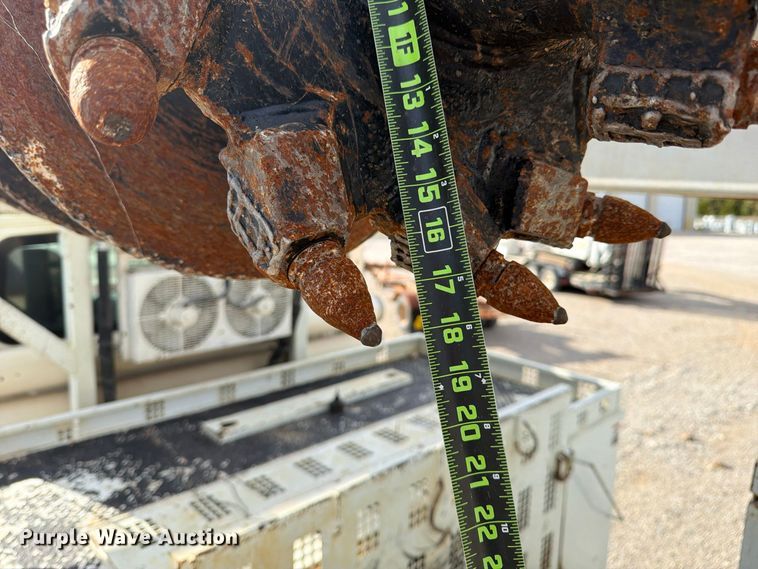 image for item FP3545 2011 International Workstar 7600 digger derrick truck