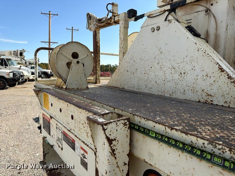 image for item FP3545 2011 International Workstar 7600 digger derrick truck