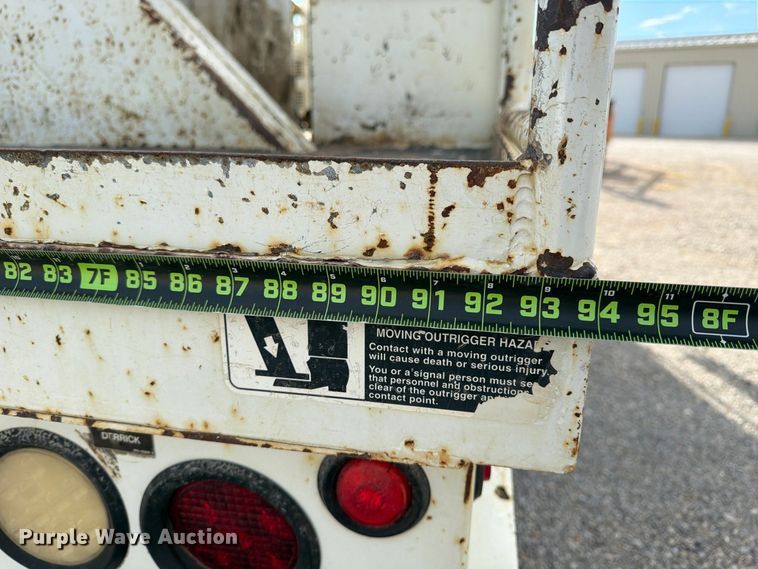image for item FP3545 2011 International Workstar 7600 digger derrick truck