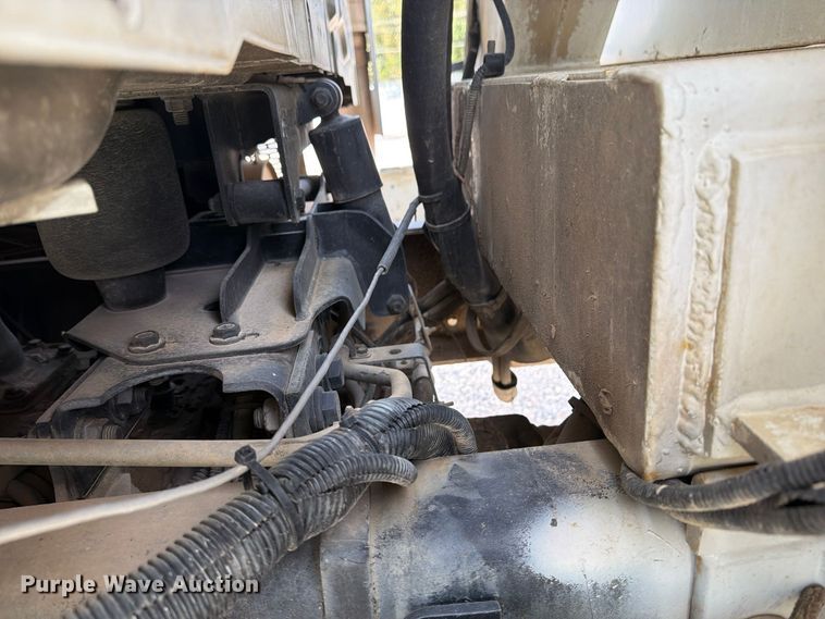 image for item FP3545 2011 International Workstar 7600 digger derrick truck