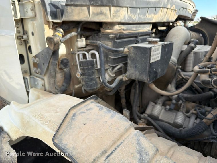 image for item FP3545 2011 International Workstar 7600 digger derrick truck