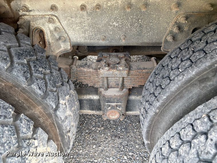 image for item FP3545 2011 International Workstar 7600 digger derrick truck