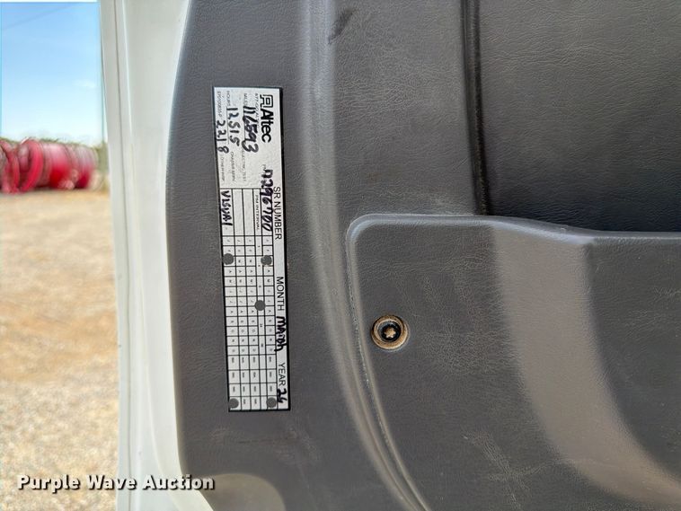 image for item FP3545 2011 International Workstar 7600 digger derrick truck