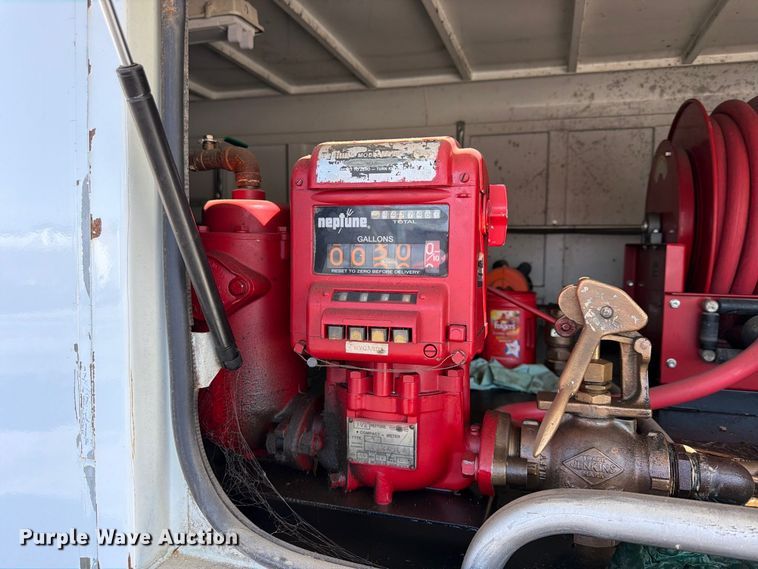 image for item FP4079 2010 Travalum lube trailer