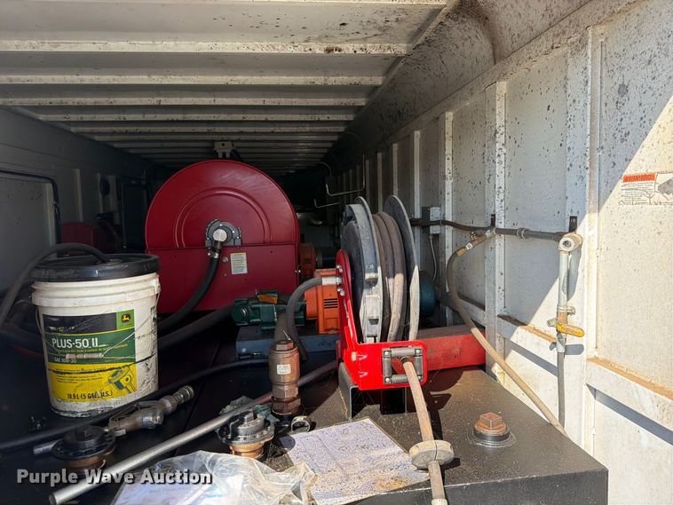 image for item FP4079 2010 Travalum lube trailer