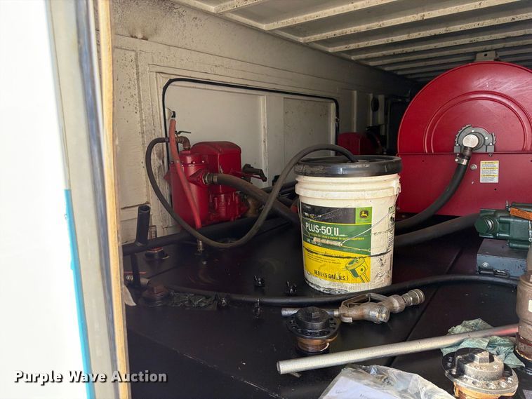 image for item FP4079 2010 Travalum lube trailer