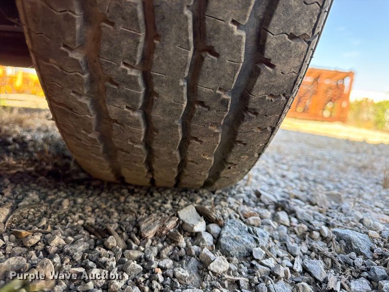 image for item FP4079 2010 Travalum lube trailer