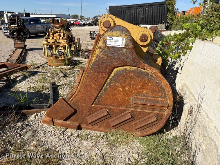 image for item FP4082 CH excavator bucket