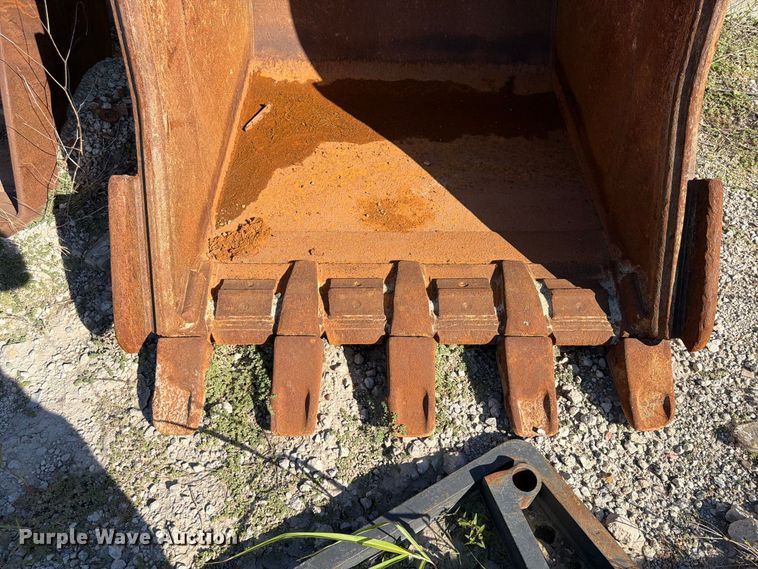 image for item FP4082 CH excavator bucket