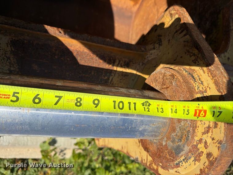 image for item FP4082 CH excavator bucket