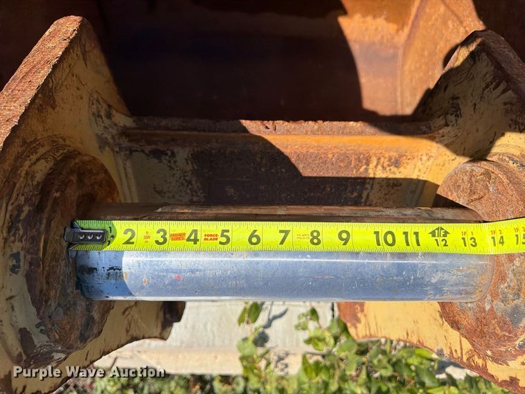 image for item FP4082 CH excavator bucket