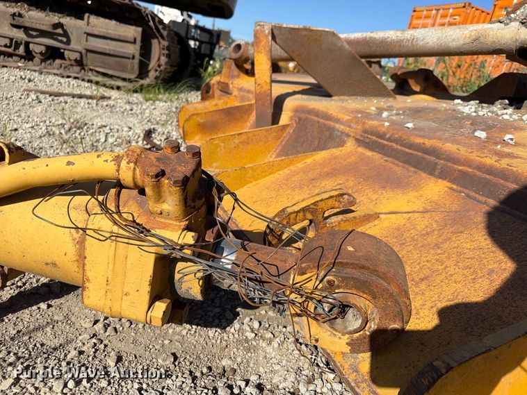 image for item FP4083 Caterpillar D9H blade
