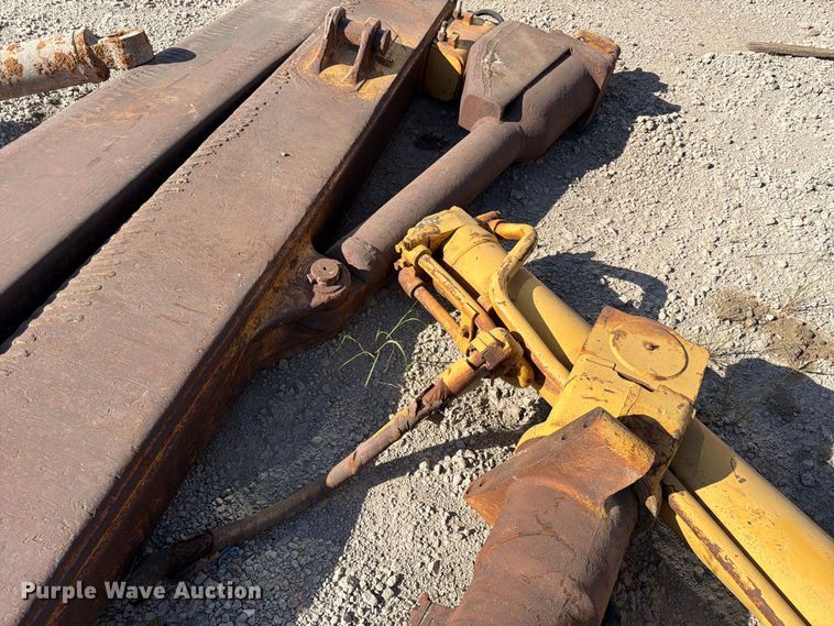 image for item FP4083 Caterpillar D9H blade