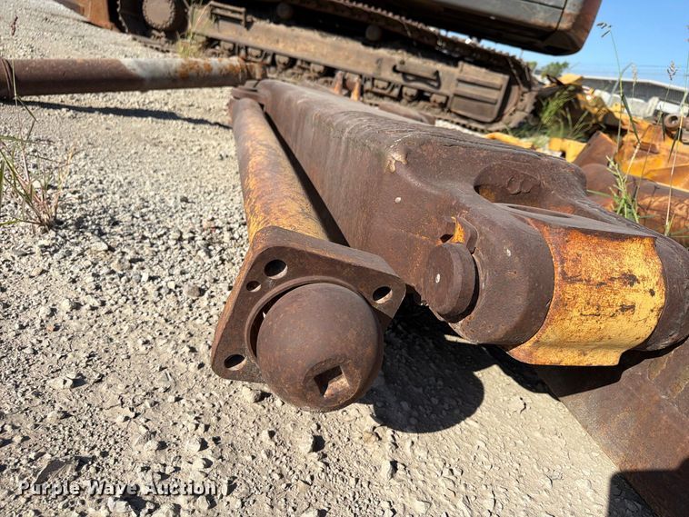 image for item FP4083 Caterpillar D9H blade