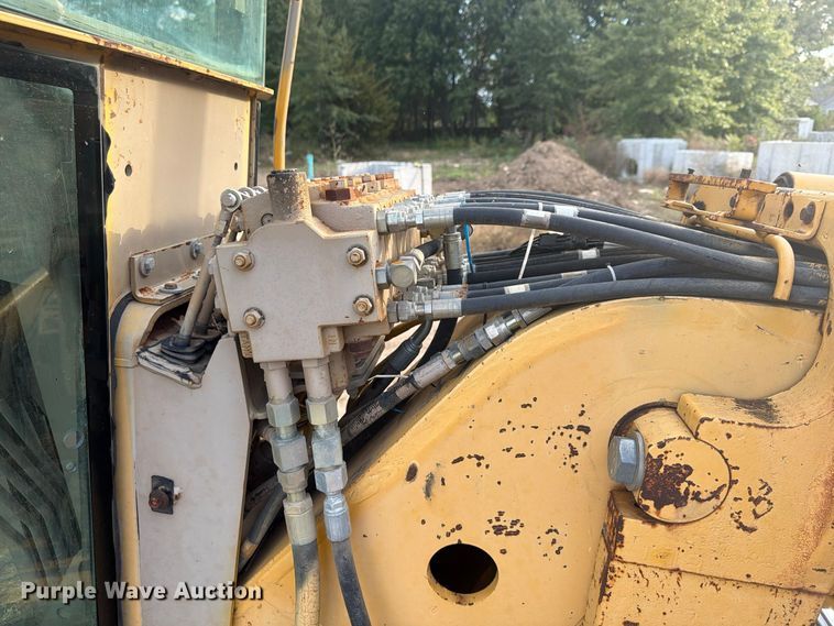 image for item FP4092 1994 John Deere 770B motor grader