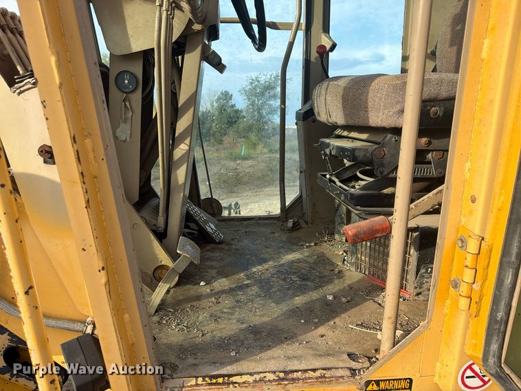 image for item FP4092 1994 John Deere 770B motor grader
