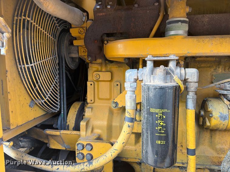image for item FP4092 1994 John Deere 770B motor grader