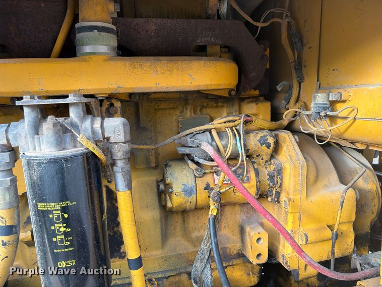 image for item FP4092 1994 John Deere 770B motor grader