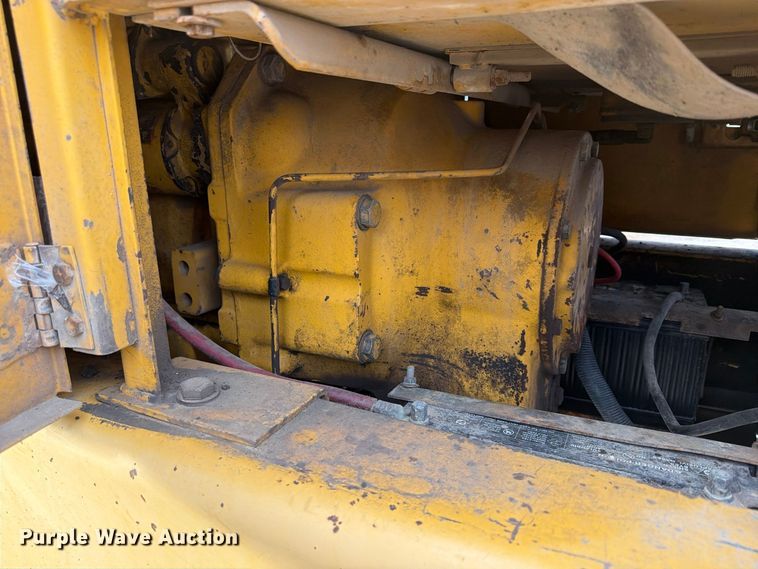 image for item FP4092 1994 John Deere 770B motor grader