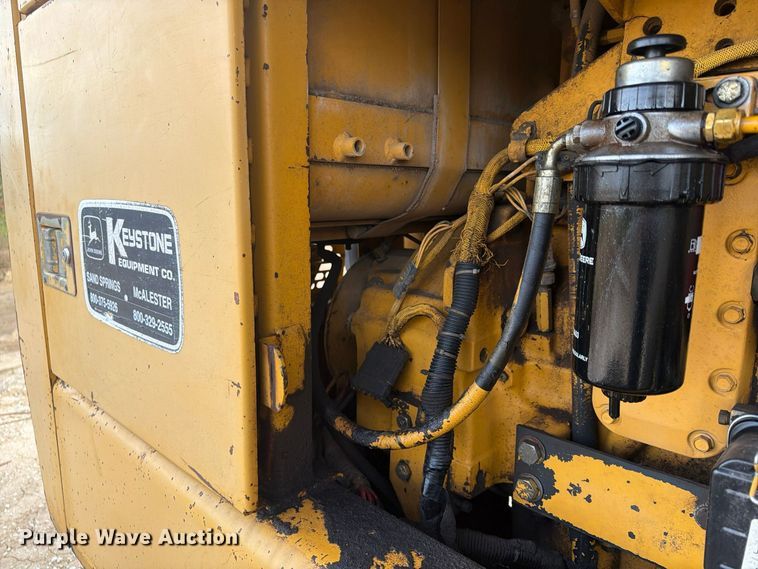 image for item FP4092 1994 John Deere 770B motor grader