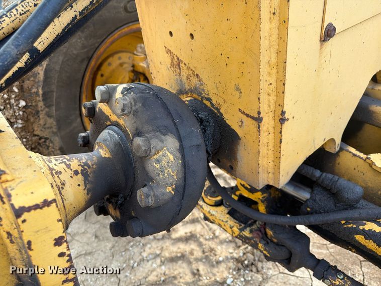 image for item FP4092 1994 John Deere 770B motor grader