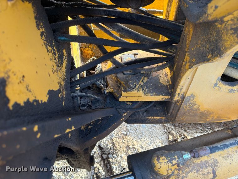 image for item FP4092 1994 John Deere 770B motor grader