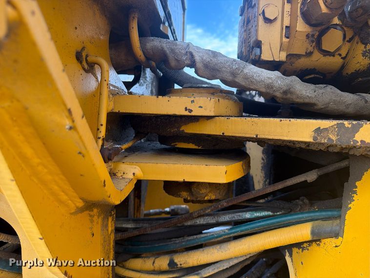 image for item FP4092 1994 John Deere 770B motor grader