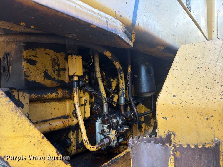 image for item FP4092 1994 John Deere 770B motor grader