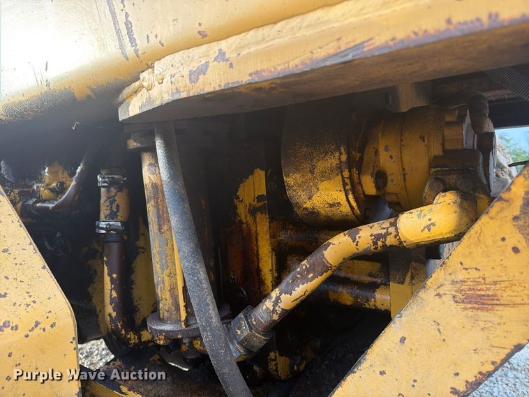image for item FP4092 1994 John Deere 770B motor grader