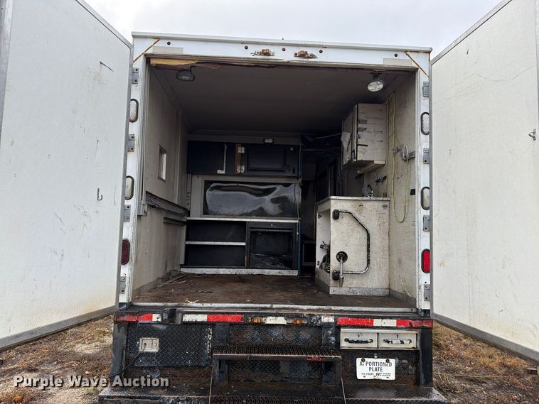 image for item FT5000 2014 Ford F550 box truck