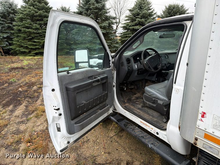 image for item FT5000 2014 Ford F550 box truck