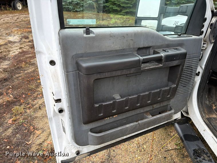 image for item FT5000 2014 Ford F550 box truck