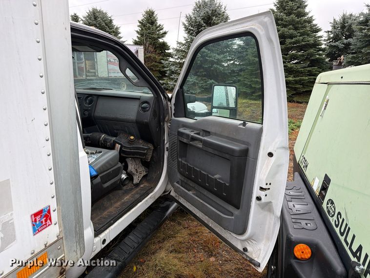 image for item FT5000 2014 Ford F550 box truck
