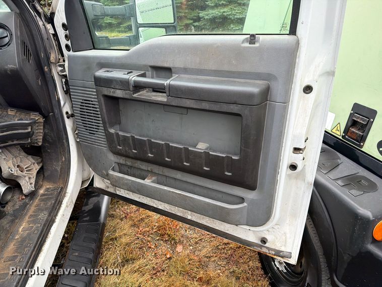 image for item FT5000 2014 Ford F550 box truck