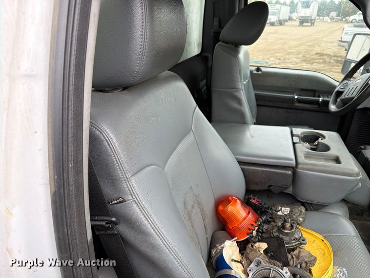 image for item FT5000 2014 Ford F550 box truck