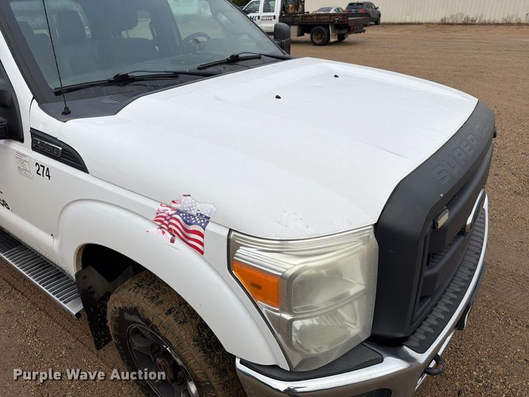 image for item FT5001 2015 Ford F-350 Crew Cab flatbed pickup truck