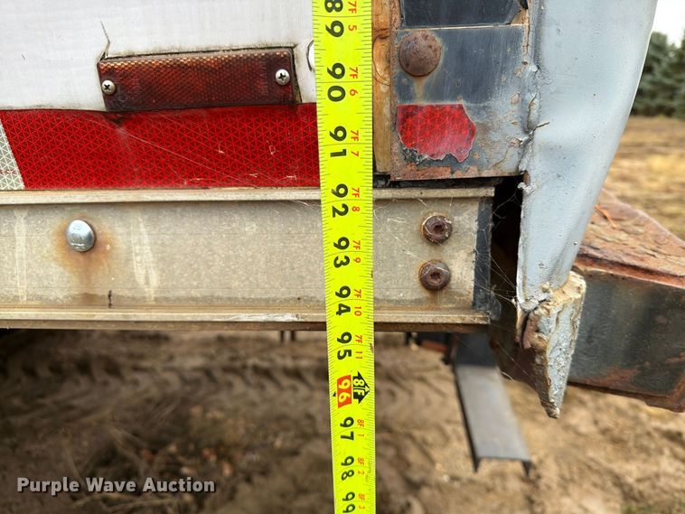 image for item FT5002 2000 Ford F650 Super Duty box truck