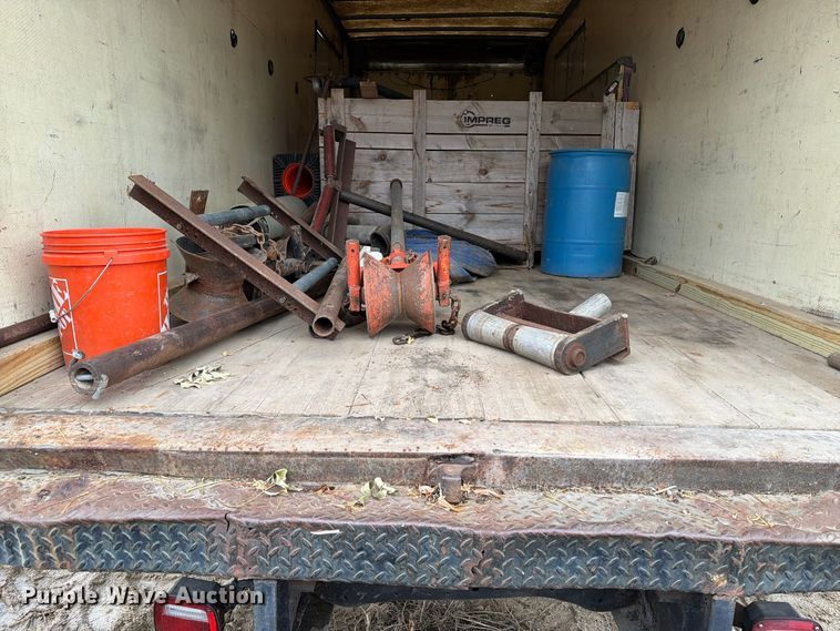 image for item FT5002 2000 Ford F650 Super Duty box truck