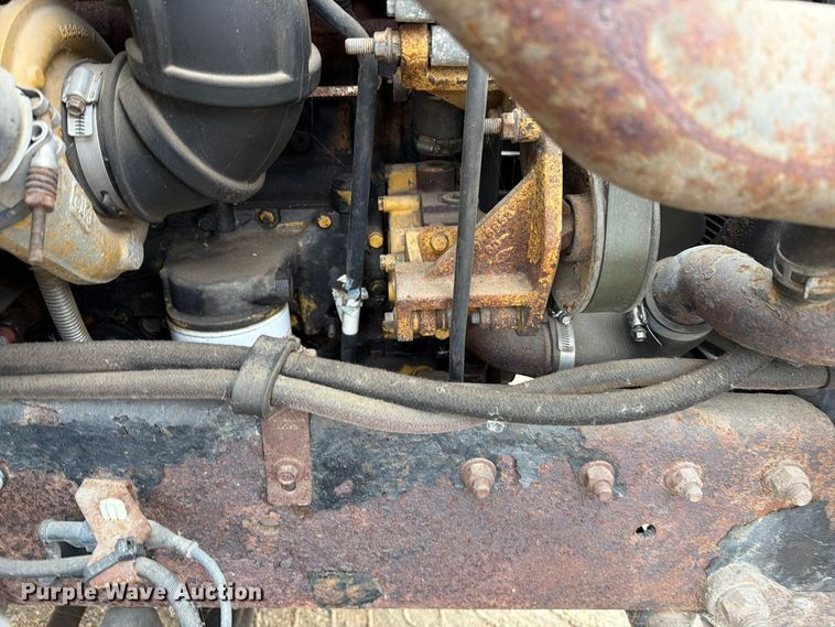 image for item FT5002 2000 Ford F650 Super Duty box truck