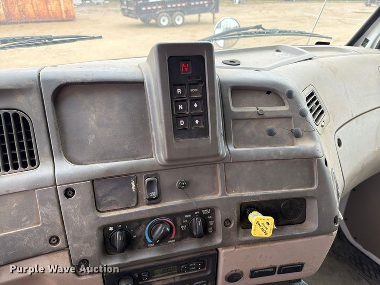 image for item FT5003 2006 Sterling Truck Acterra box truck